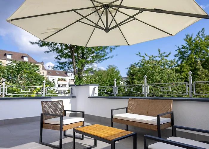Zentrales - Balkon, Bar *